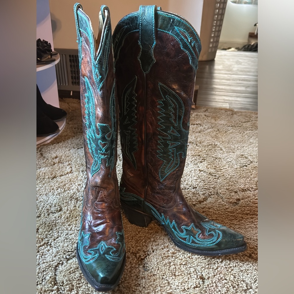 Corral size 9 boots